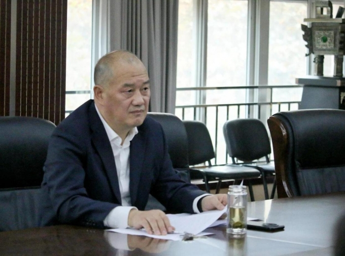 我校,召開(kāi),“,奮進(jìn),2025,、,籌劃,‘,十,五五,’, . 我校召開(kāi) “奮進(jìn) 2025、籌劃‘十五五’，實(shí)現(xiàn)高質(zhì)量發(fā)展”大學(xué)習(xí)大討論動(dòng)員部署會(huì)