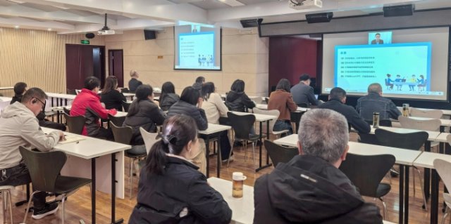 AI賦能職工辦公技能再提升