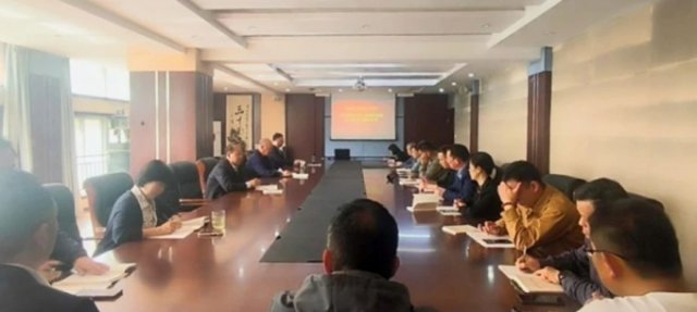 我校舉辦深入貫徹中央八項規(guī)定精神學習教育讀書班開班式