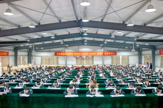 我校對口升學再創(chuàng)佳績